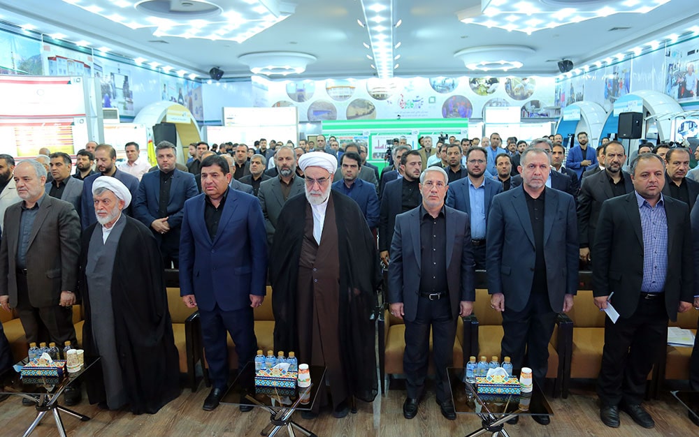 ادای احترام به سرود ملی