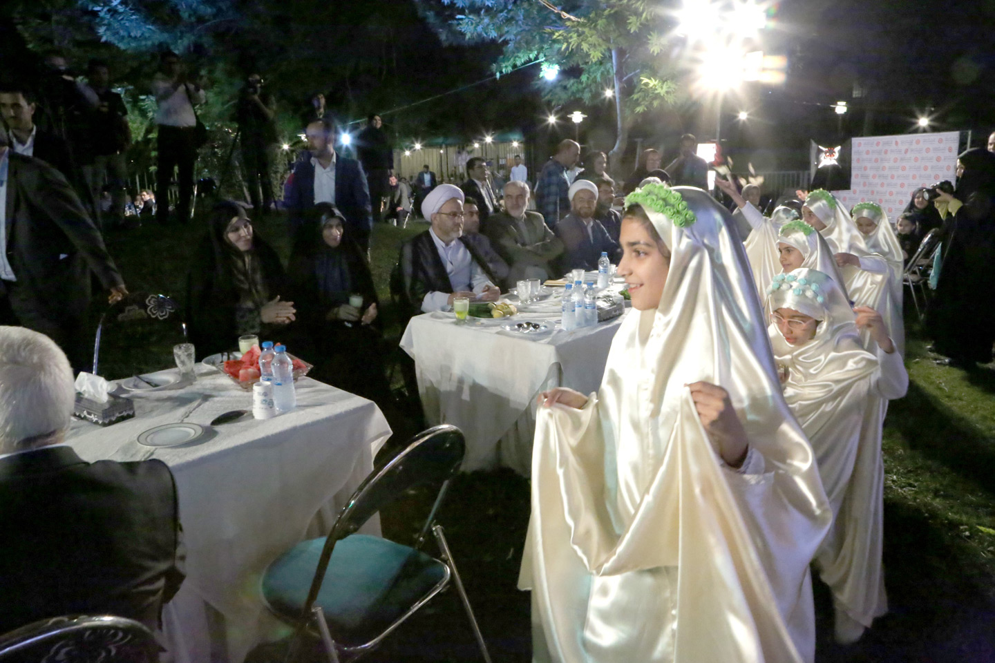 گروه سرود دختران