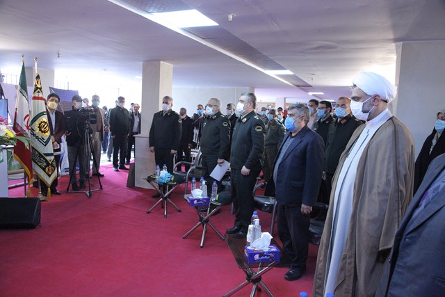 ادای احترام به سرود ملی