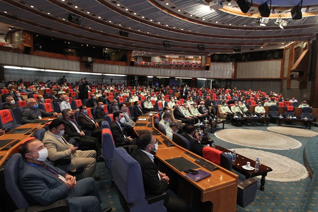 نمایی از سالن برگزاری گردهمایی