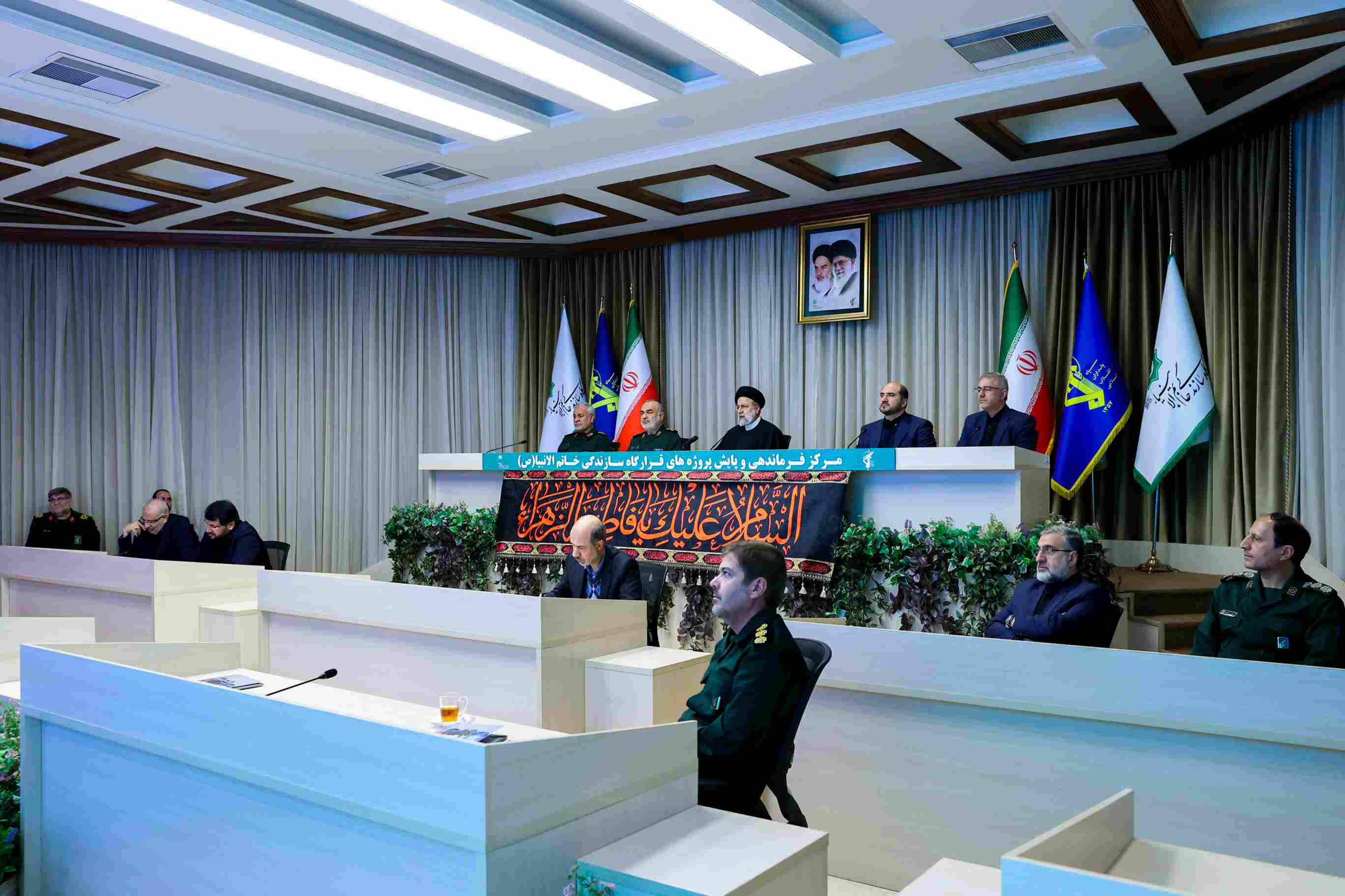 دیدار دکتر رییسی در قرارگاه خاتم