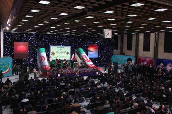 نمایی کلی از مراسم گرامیداشت ورود امام خمینی